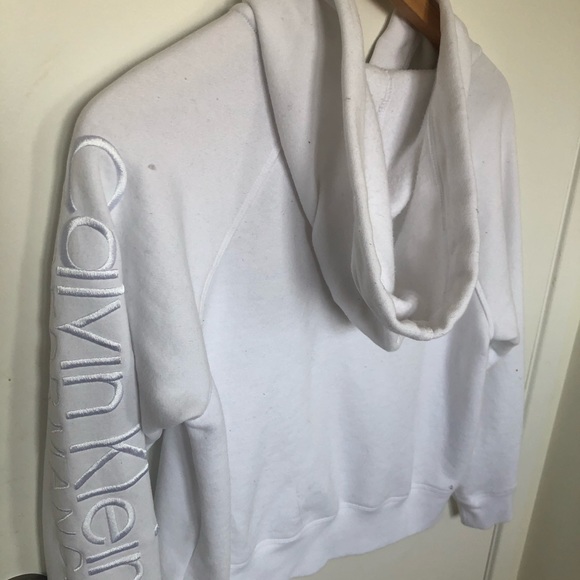 White Calvin Klein Sweater - Picture 2 of 3